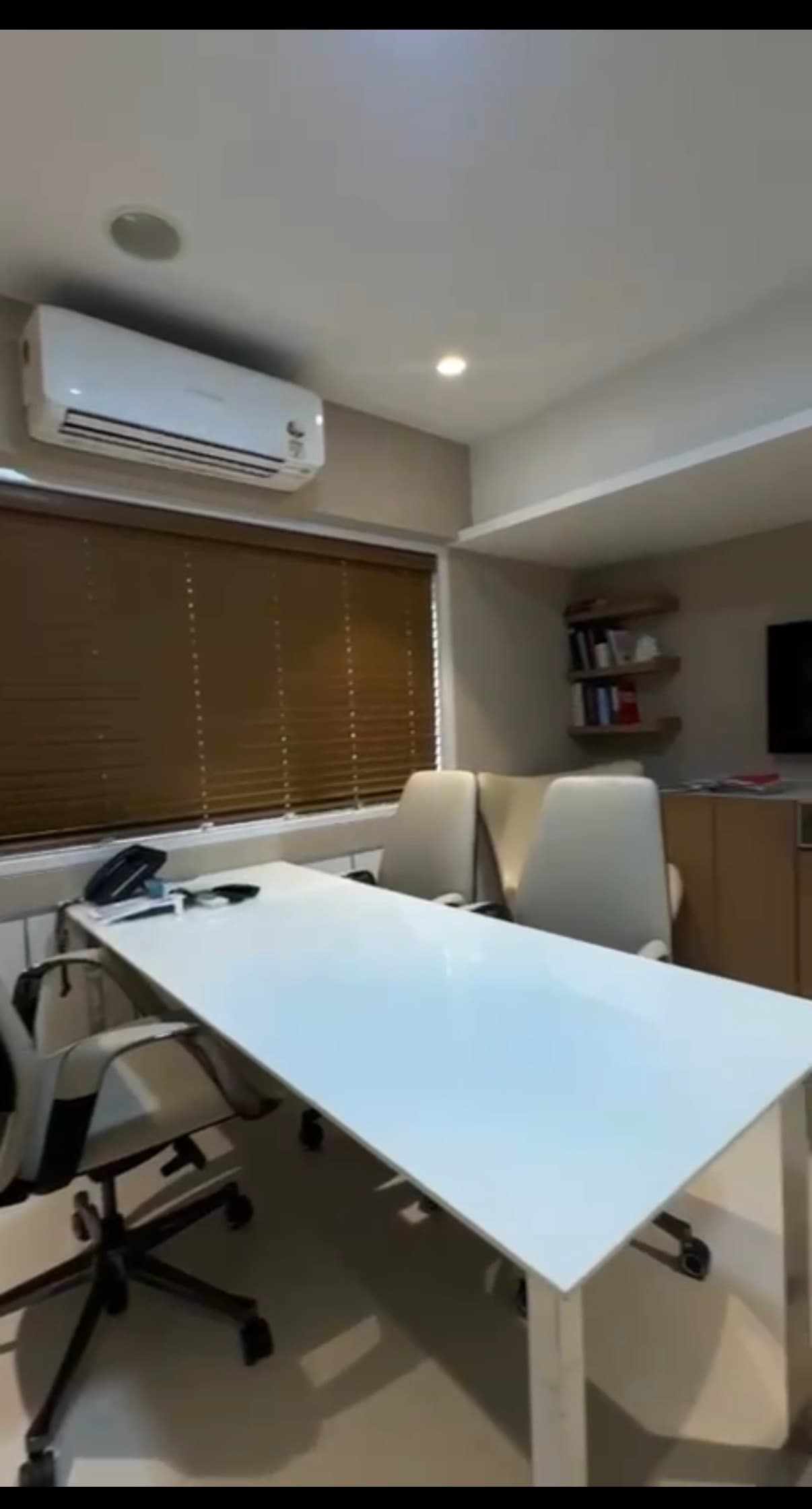 Remi Bizcourt, Andheri West - Photo 1