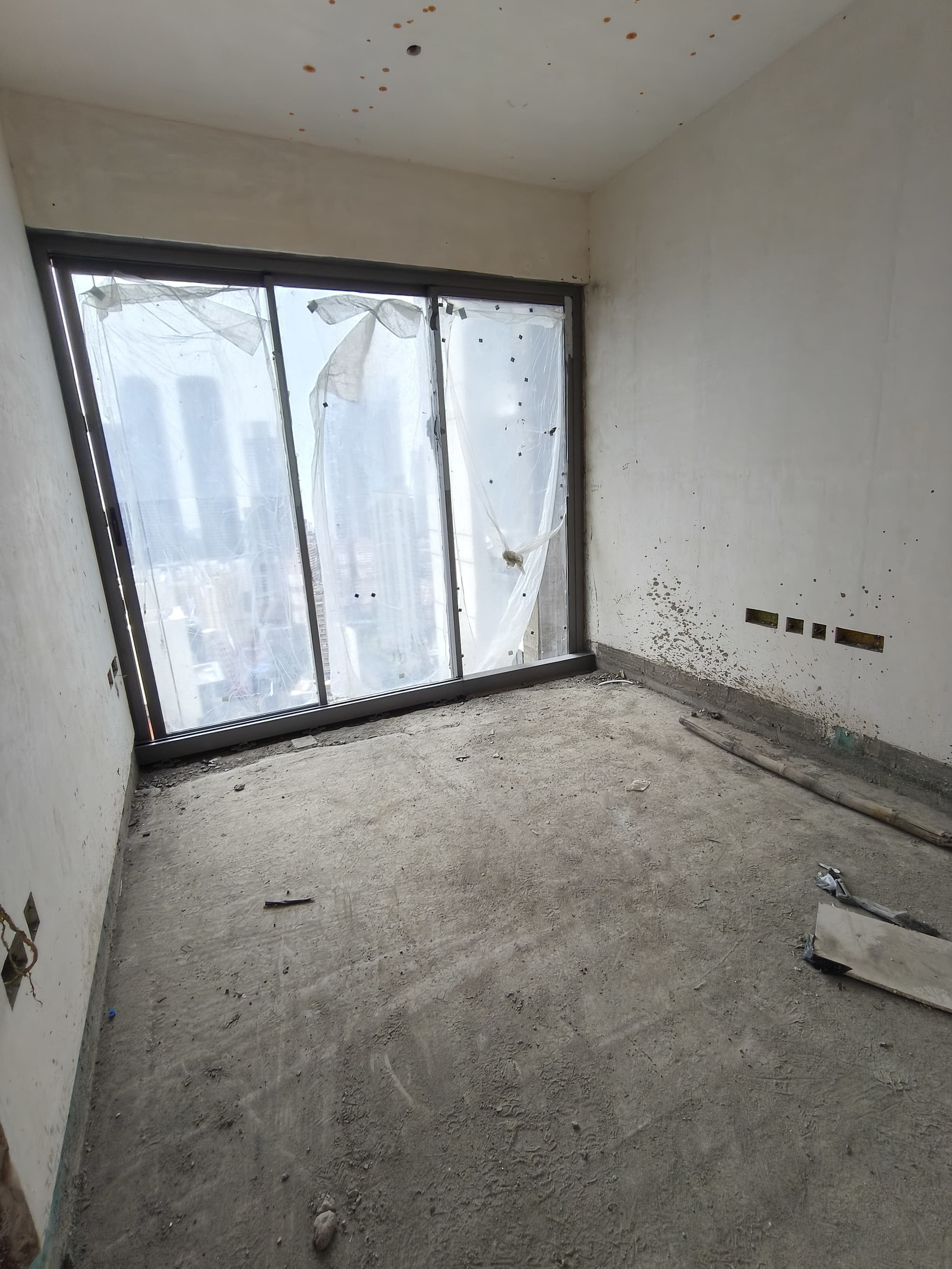 Rustomjee Crown - Photo 1