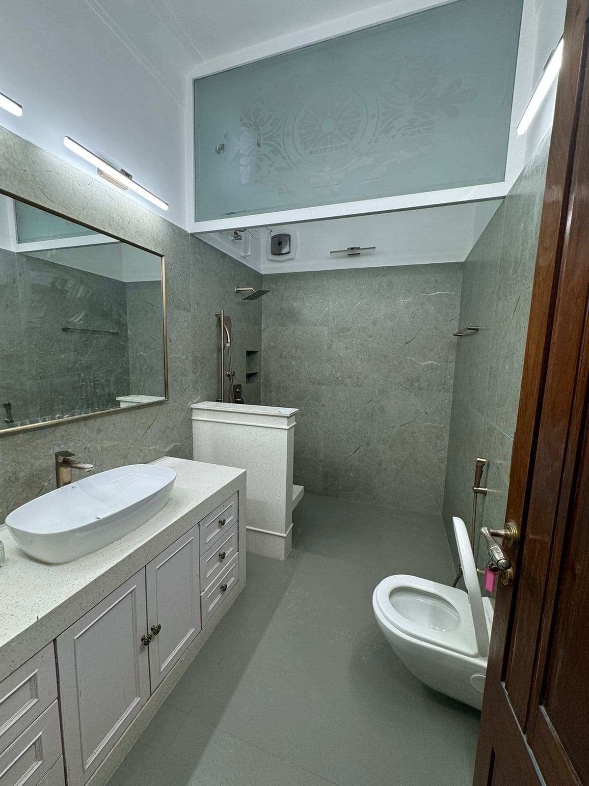 3 BHK Marlboro House, Tardeo - Photo 1